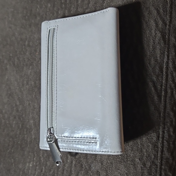 Compact Wallet - Picture 5 of 9